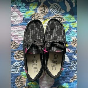 Black and white hey dudes